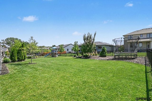 3865 S 207th Street, Omaha, NE 68022