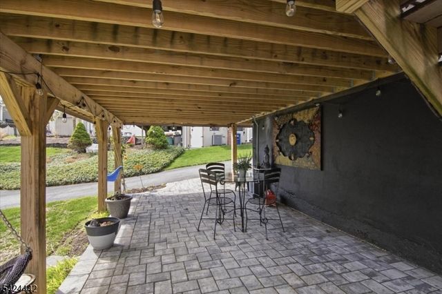 61 Lake Rd, Morris Twp., NJ 07960