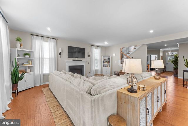 12432 MAYS QUARTER RD, Woodbridge, VA 22192