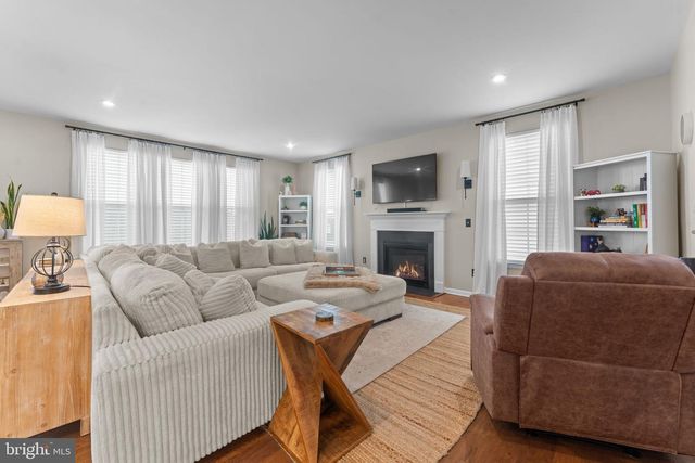 12432 MAYS QUARTER RD, Woodbridge, VA 22192