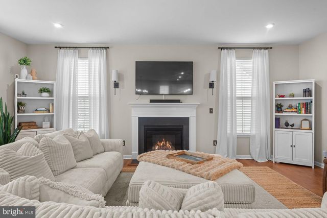 12432 MAYS QUARTER RD, Woodbridge, VA 22192