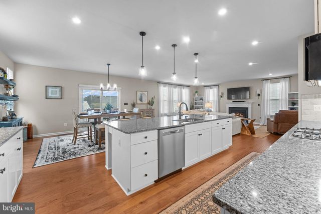 12432 MAYS QUARTER RD, Woodbridge, VA 22192