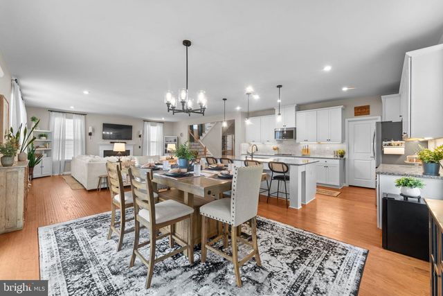 12432 MAYS QUARTER RD, Woodbridge, VA 22192