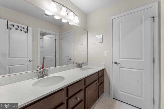 12432 MAYS QUARTER RD, Woodbridge, VA 22192