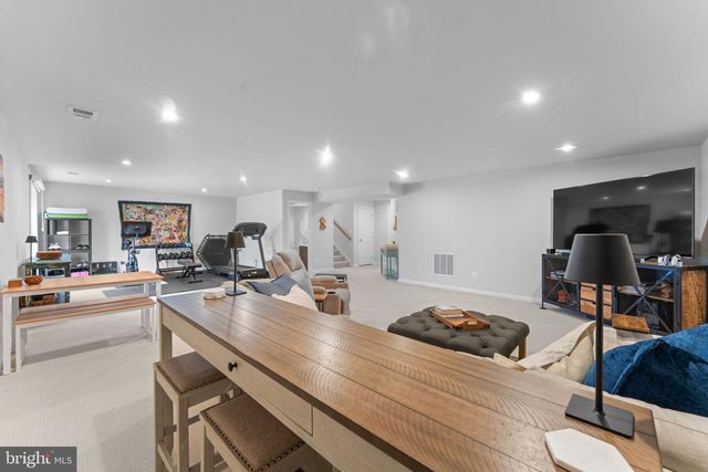 12432 MAYS QUARTER RD, Woodbridge, VA 22192