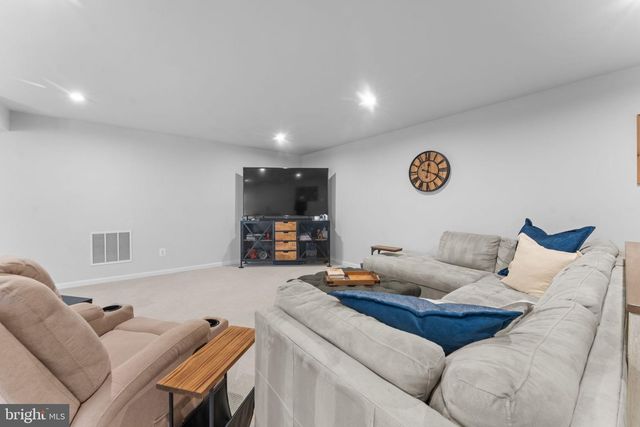 12432 MAYS QUARTER RD, Woodbridge, VA 22192