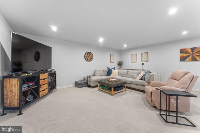 12432 MAYS QUARTER RD, Woodbridge, VA 22192