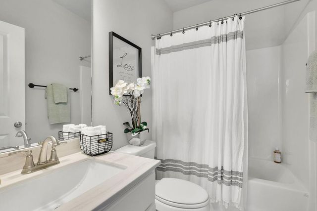 1041 Montrose Way, Hoschton, GA 30548