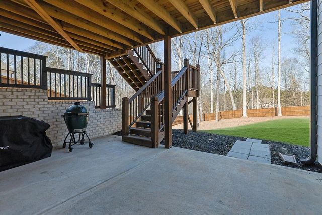 1041 Montrose Way, Hoschton, GA 30548