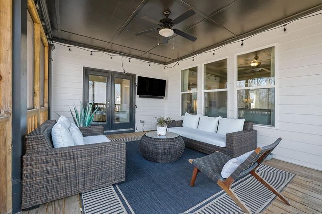 1041 Montrose Way, Hoschton, GA 30548