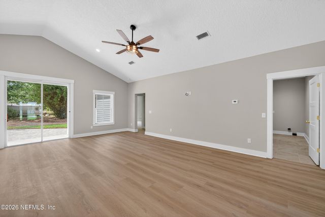 464 E SHUEY Avenue, Macclenny, FL 32063