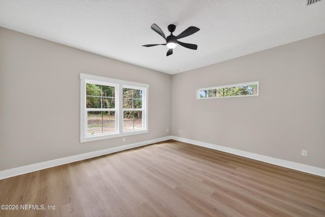 464 E SHUEY Avenue, Macclenny, FL 32063