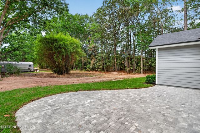 464 E SHUEY Avenue, Macclenny, FL 32063