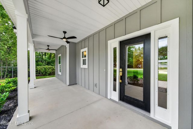 464 E SHUEY Avenue, Macclenny, FL 32063