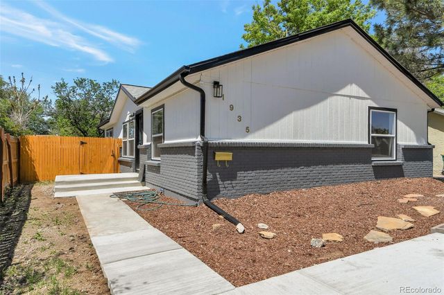 1935 Geneva Street, Aurora, CO 80010