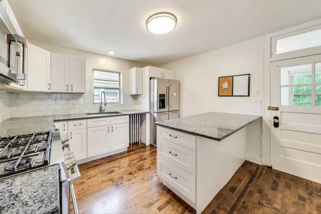 1810 Washington Street, Evanston, IL 60202