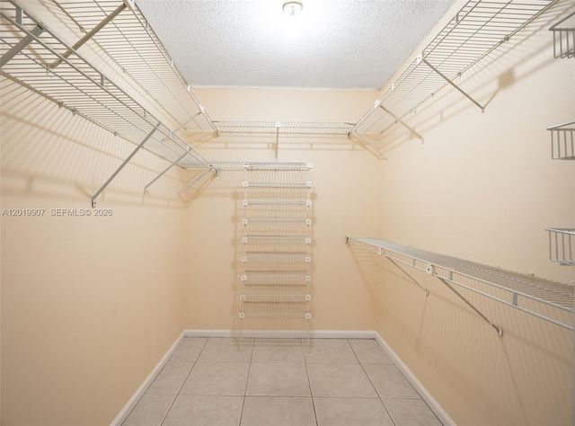 260 NW 76th Ave 404, Margate, FL 33063
