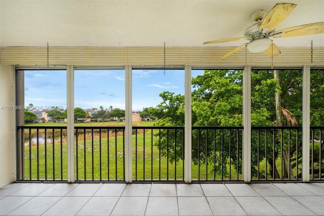 260 NW 76th Ave 404, Margate, FL 33063