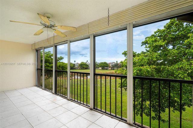 260 NW 76th Ave 404, Margate, FL 33063