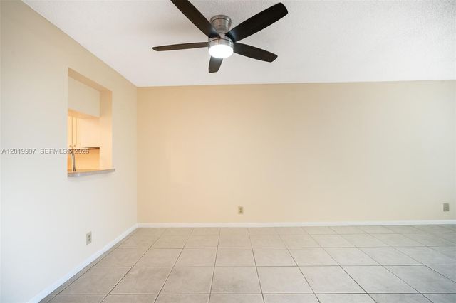 260 NW 76th Ave 404, Margate, FL 33063