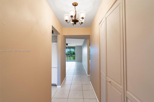 260 NW 76th Ave 404, Margate, FL 33063