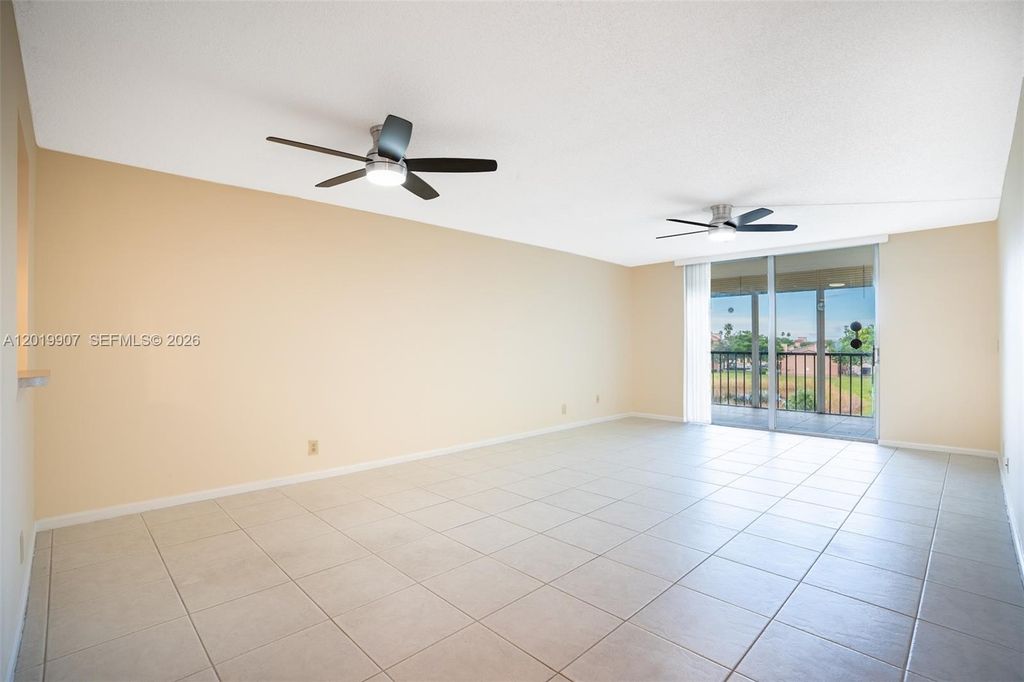 260 NW 76th Ave 404, Margate, FL 33063