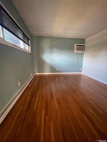 11 Ida Avenue, Hicksville, NY 11801