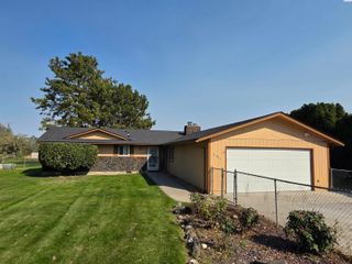 2406 W 24th Ave, Kennewick, WA 99337