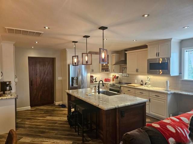 40275 Avenida Cerrovista, Cherry Valley, CA 92223