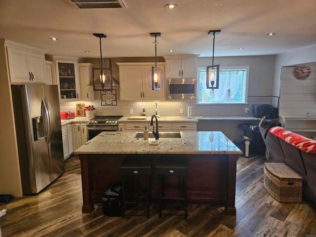 40275 Avenida Cerrovista, Cherry Valley, CA 92223