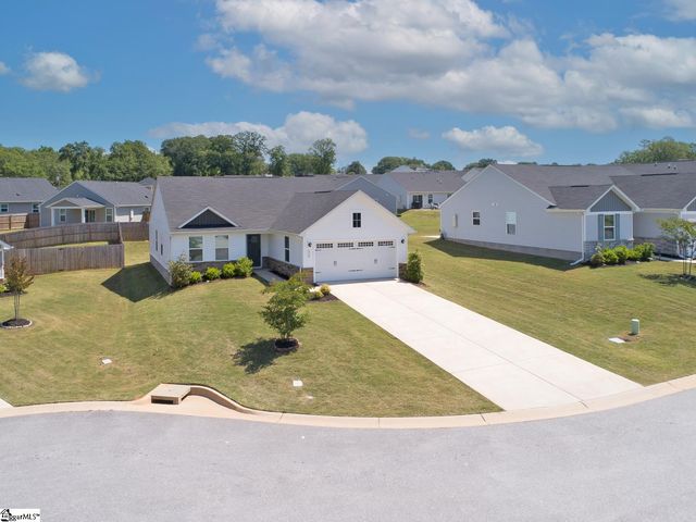 934 Blue Willow Court, Spartanburg, SC 29302