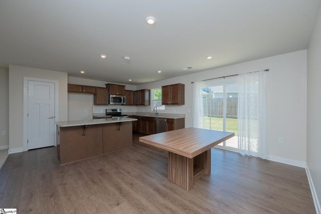 934 Blue Willow Court, Spartanburg, SC 29302