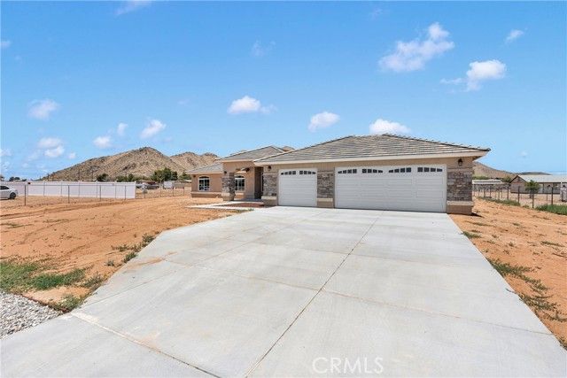 20020 Symeron Road, Apple Valley, CA 92307