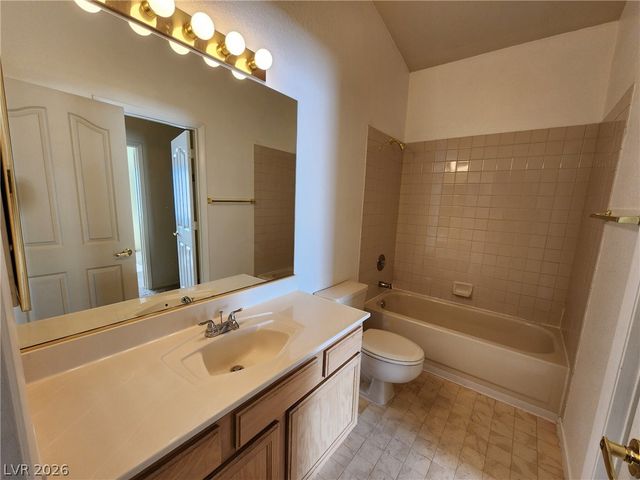8301 Boseck Drive 237, Las Vegas, NV 89145