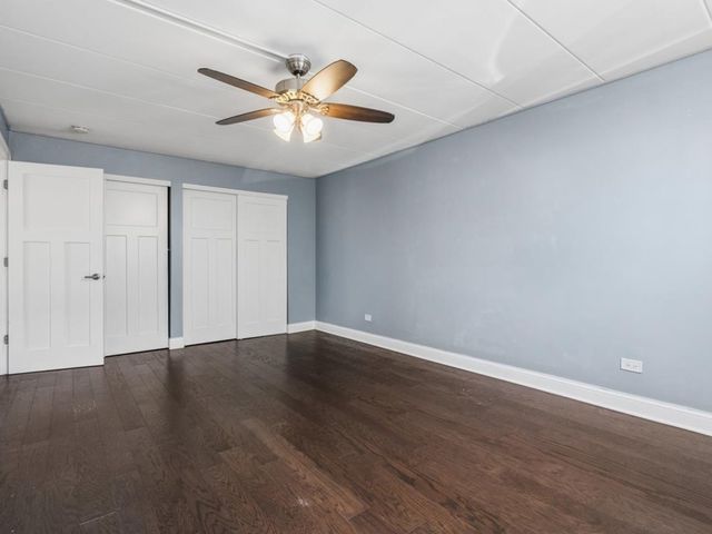 6136 S Kensington Avenue D, Countryside, IL 60525