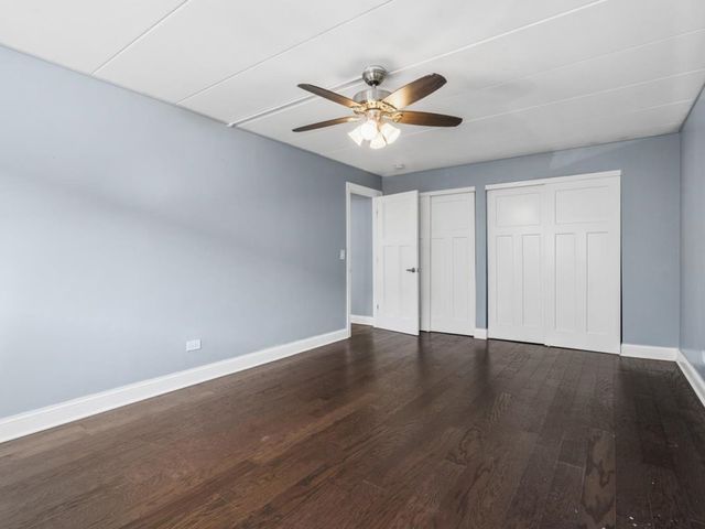 6136 S Kensington Avenue D, Countryside, IL 60525
