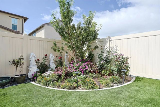 9622 Gisler Drive, Huntington Beach, CA 92646