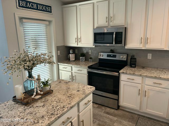 2209 SAND DUNE Court, Jacksonville, FL 32233