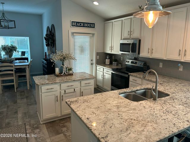 2209 SAND DUNE Court, Jacksonville, FL 32233