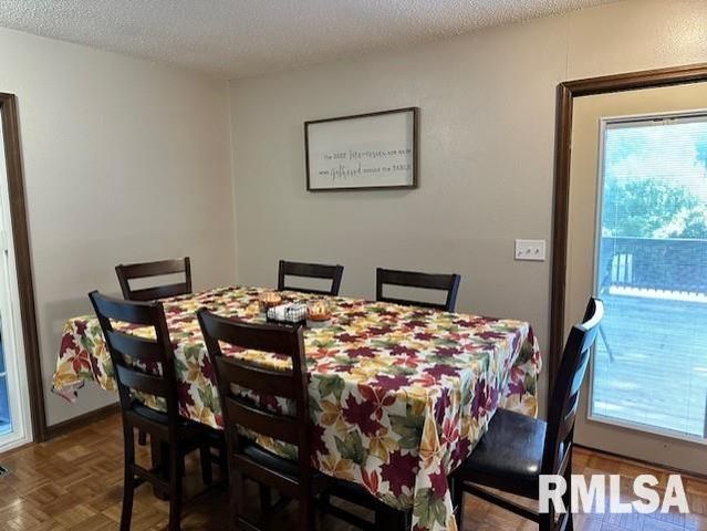 2 Springwater Drive, Jacksonville, IL 62650