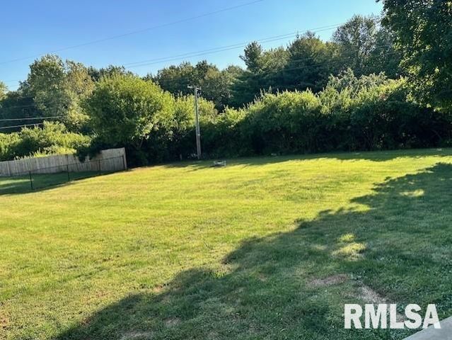 2 Springwater Drive, Jacksonville, IL 62650