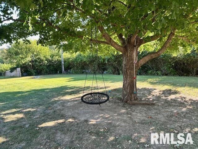 2 Springwater Drive, Jacksonville, IL 62650