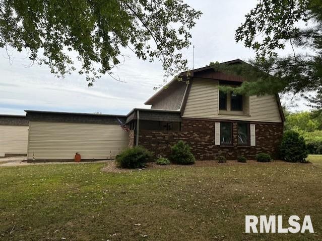 2 Springwater Drive, Jacksonville, IL 62650