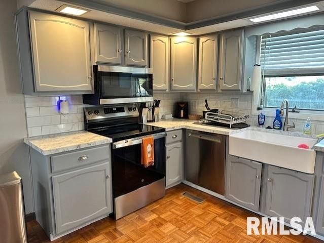 2 Springwater Drive, Jacksonville, IL 62650