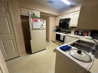 8415 Fredericksburg Rd Apt 402, San Antonio, TX 78229