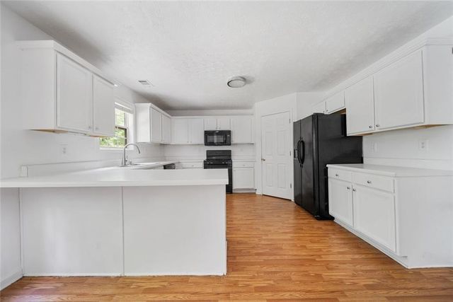 6906 Wynmeadow Drive, Stone Mountain, GA 30087