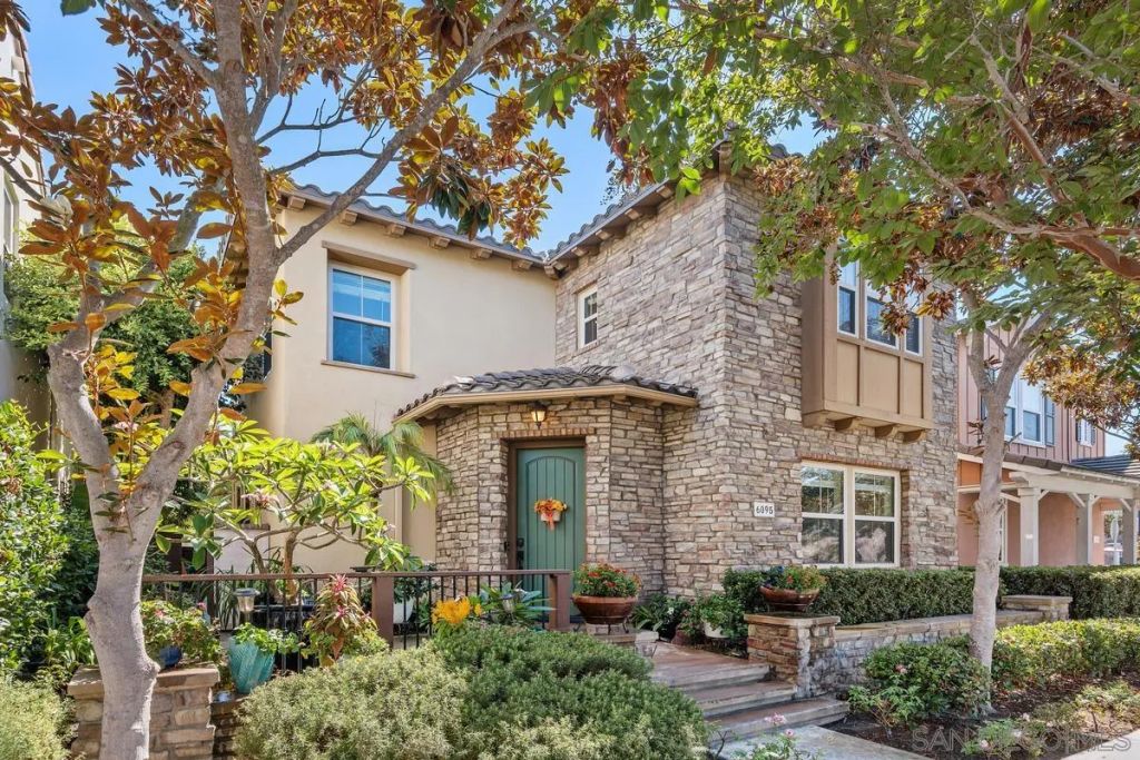 6095 Blue Dawn Trail, San Diego, CA 92130