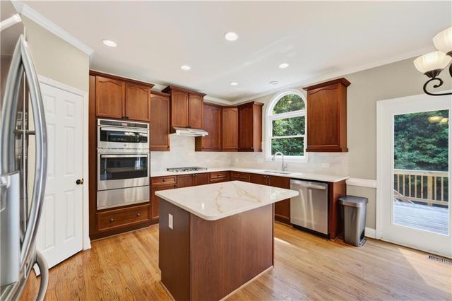 1722 Rose Hedge Way, Kennesaw, GA 30152