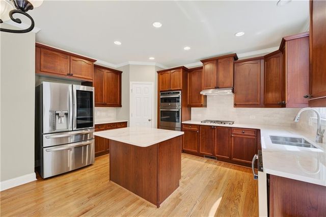 1722 Rose Hedge Way, Kennesaw, GA 30152