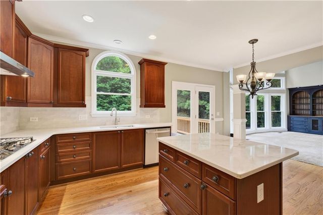 1722 Rose Hedge Way, Kennesaw, GA 30152